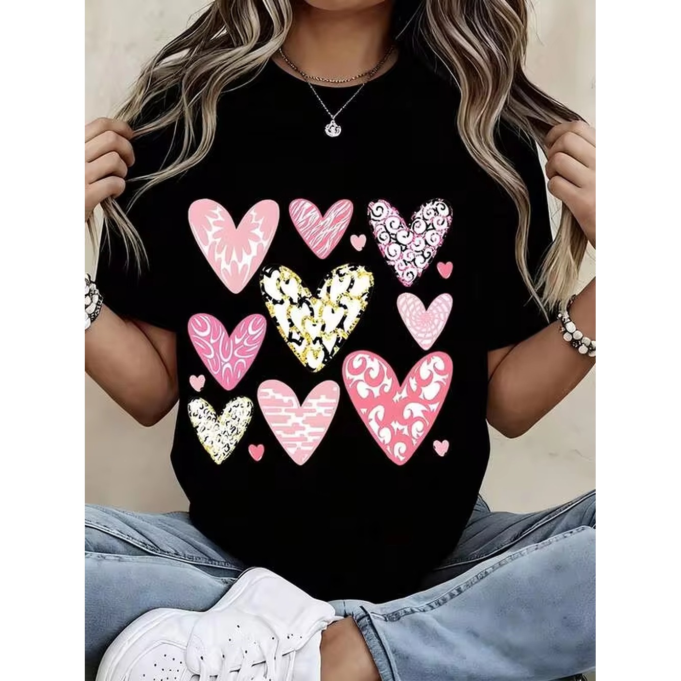 Women'S Fashion Graphic Tees - 여성용 블랙 티셔츠 발렌타인데이 하트 프린트