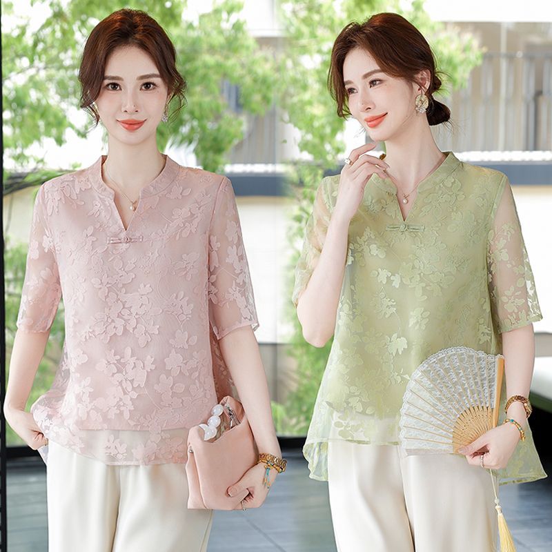Women Fashion Over The Years - 중년 및 노년 여성을 위한 여름