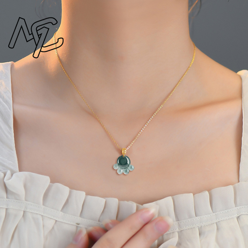 천연 진짜 에메랄드 블루 워터 제이드 고양이 발 펜던트 - Women'S Fashion Gifts 리뷰 및 가격